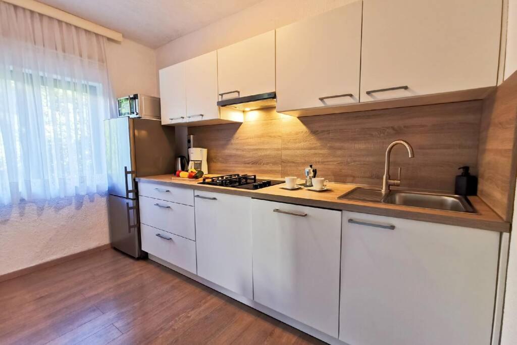 Apartment Samlandin Krk Town Eksteriør billede